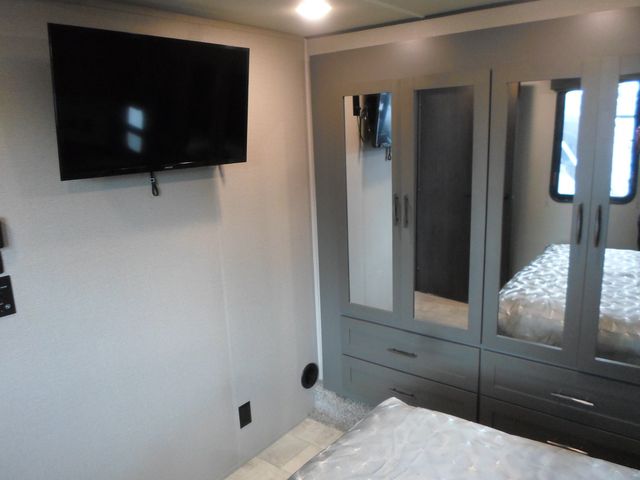 2021 Grand Design Momentum 350G