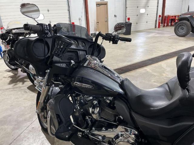 2021 Harley-Davidson Trike Tri Glide Ultra | Granite City, Illinois | MasterCars Company Inc. 2021 Harley-Davidson Trike Tri Glide Ultra | Granite City, Illinois | MasterCars Company Inc.