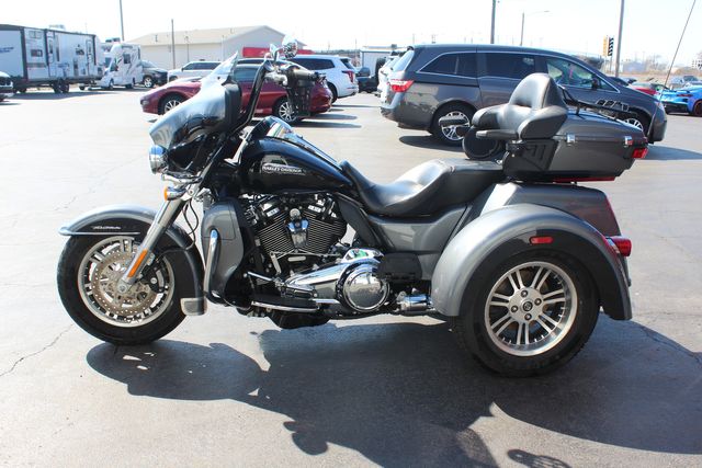 2021 Harley-Davidson Trike Tri Glide Ultra | Granite City, Illinois | MasterCars Company Inc. 2021 Harley-Davidson Trike Tri Glide Ultra | Granite City, Illinois | MasterCars Company Inc.