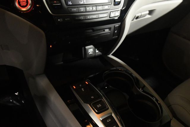 2021 Honda Pilot Touring | Branford, CT | Sound Auto Wholesalers 2021 Honda Pilot Touring | Branford, CT | Sound Auto Wholesalers