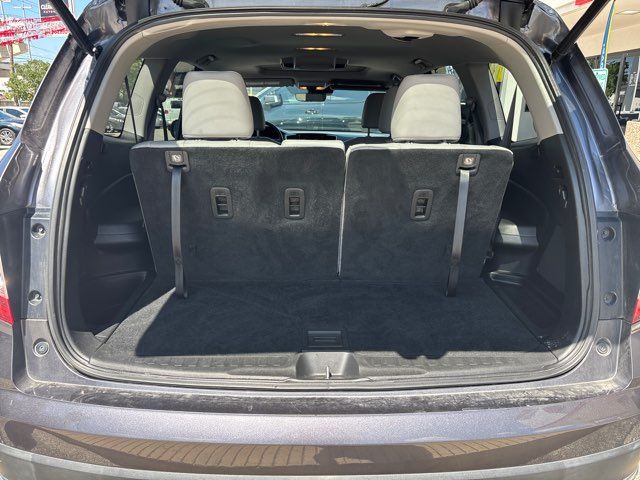 2021 Honda Pilot Touring w/Rear Captain's Chairs | San Antonio, TX | Clear Choice Automotive South 2021 Honda Pilot Touring w/Rear Captain's Chairs | San Antonio, TX | Clear Choice Automotive South