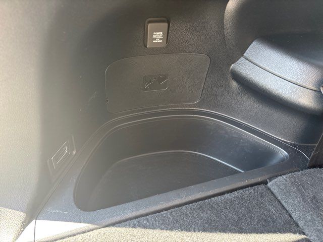 2021 Honda Pilot Touring w/Rear Captain's Chairs | San Antonio, TX | Clear Choice Automotive South 2021 Honda Pilot Touring w/Rear Captain's Chairs | San Antonio, TX | Clear Choice Automotive South