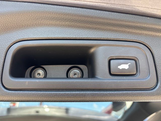 2021 Honda Pilot Touring w/Rear Captain's Chairs | San Antonio, TX | Clear Choice Automotive South 2021 Honda Pilot Touring w/Rear Captain's Chairs | San Antonio, TX | Clear Choice Automotive South