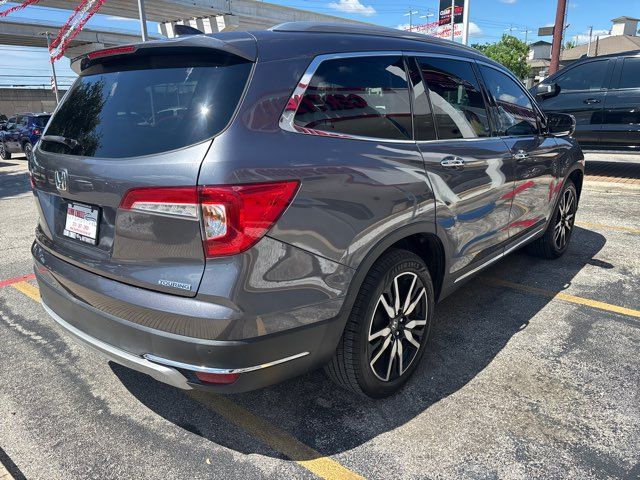2021 Honda Pilot Touring w/Rear Captain's Chairs | San Antonio, TX | Clear Choice Automotive South
