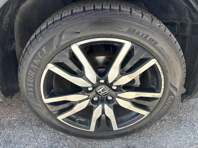 2021 Honda Pilot Touring w/Rear Captain's Chairs | San Antonio, TX | Clear Choice Automotive South 2021 Honda Pilot Touring w/Rear Captain's Chairs | San Antonio, TX | Clear Choice Automotive South