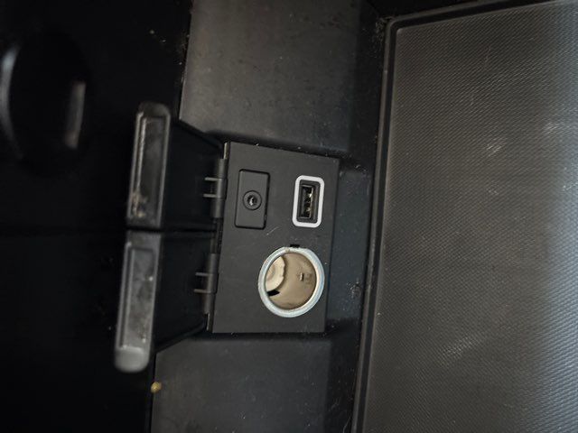 2021 Honda Pilot Touring w/Rear Captain's Chairs | San Antonio, TX | Clear Choice Automotive South