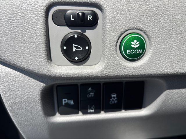 2021 Honda Pilot Touring w/Rear Captain's Chairs | San Antonio, TX | Clear Choice Automotive South 2021 Honda Pilot Touring w/Rear Captain's Chairs | San Antonio, TX | Clear Choice Automotive South