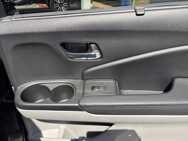 2021 Honda Pilot Touring w/Rear Captain's Chairs | San Antonio, TX | Clear Choice Automotive South