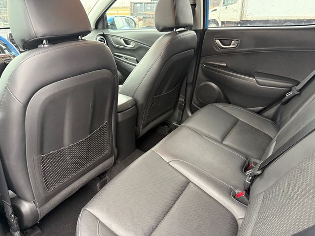 2021 Hyundai KONA LIMITED Sunroof Leather | Canton, Ohio | Ohio Auto Warehouse LLC 2021 Hyundai KONA LIMITED Sunroof Leather | Canton, Ohio | Ohio Auto Warehouse LLC
