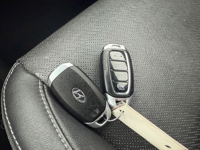 2021 Hyundai KONA LIMITED Sunroof Leather | Canton, Ohio | Ohio Auto Warehouse LLC