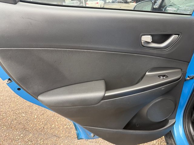 2021 Hyundai KONA LIMITED Sunroof Leather | Canton, Ohio | Ohio Auto Warehouse LLC 2021 Hyundai KONA LIMITED Sunroof Leather | Canton, Ohio | Ohio Auto Warehouse LLC