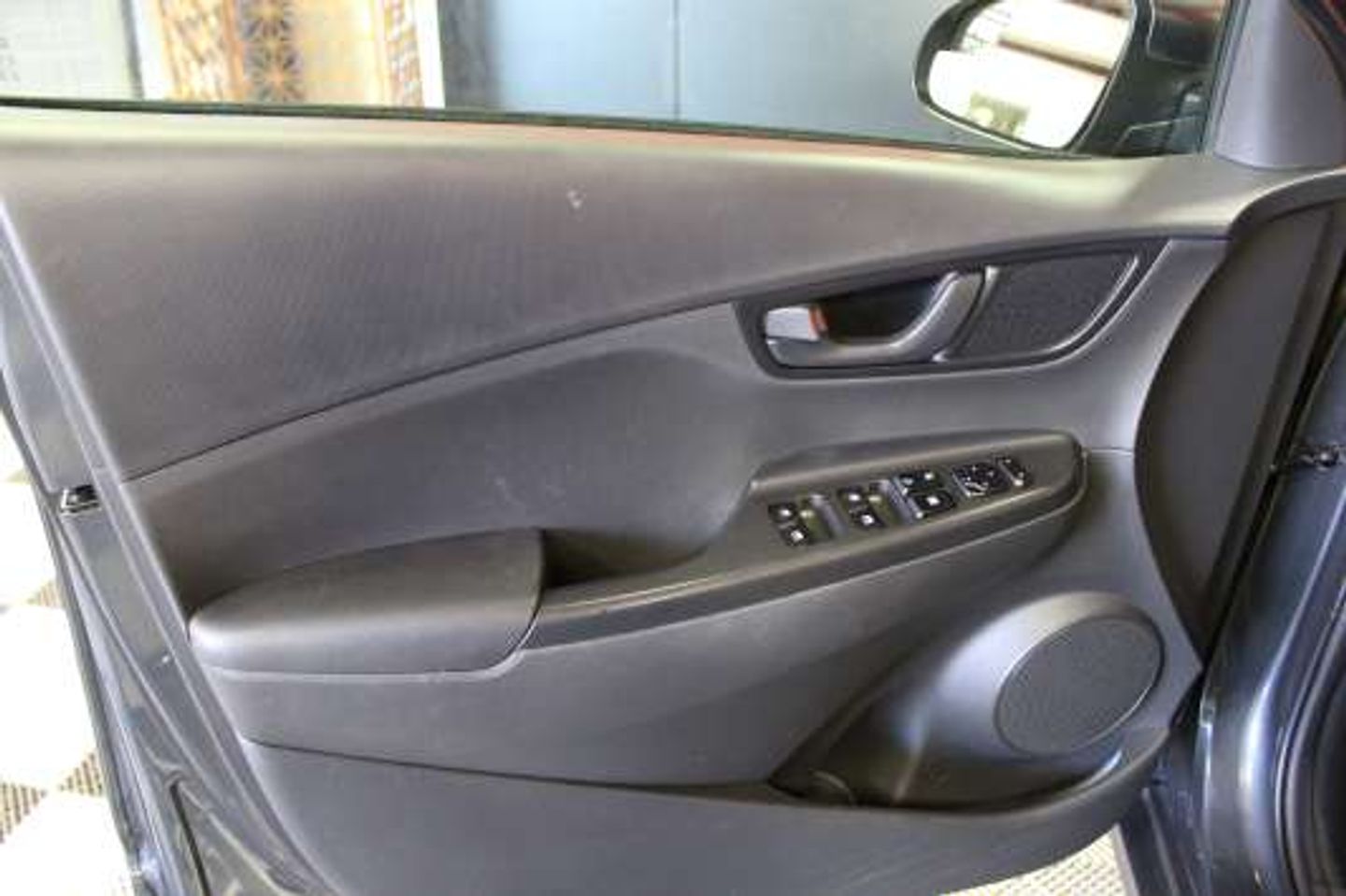 2021 Hyundai KONA SE [YG7] Thunder Gray at Mossy Motors