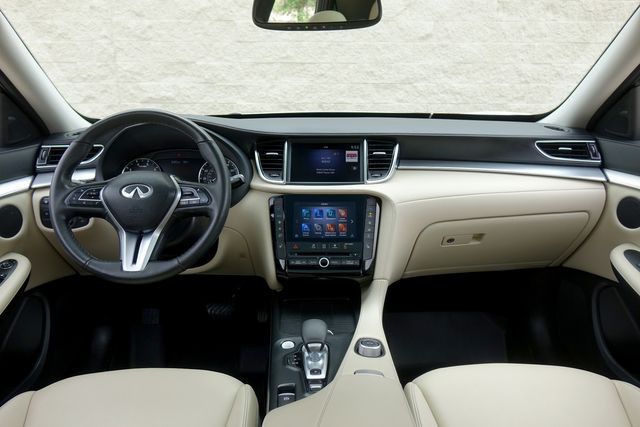 2021 INFINITI QX50 Luxe * PANO ROOF * Clean Carfax * HTD Seats * NICE