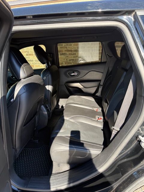 2021 Jeep Cherokee 80th Anniversary Edition