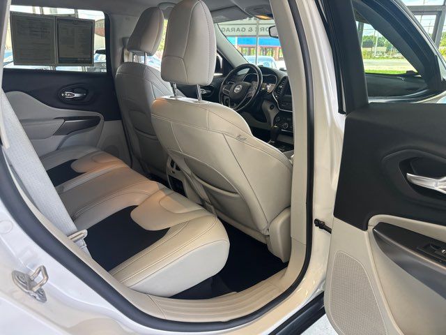 2021 Jeep Cherokee Latitude Plus | Rome, GA | Knight's Car Store 2021 Jeep Cherokee Latitude Plus | Rome, GA | Knight's Car Store