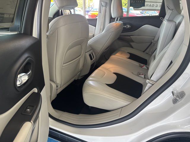 2021 Jeep Cherokee Latitude Plus | Rome, GA | Knight's Car Store 2021 Jeep Cherokee Latitude Plus | Rome, GA | Knight's Car Store