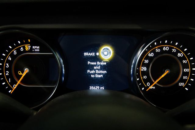 2021 Jeep Gladiator 4WD Willys Technology Group Convenience