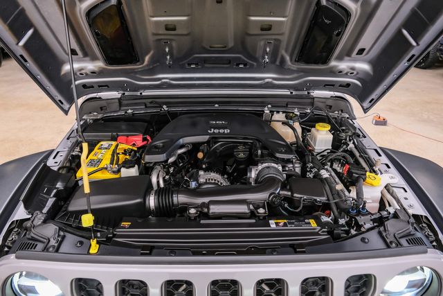 2021 Jeep Gladiator Rubicon 4X4 LIFTED,BUMPER,WINCH,LED'S,HTD LTH,35K | Carrollton, TX | Texas Vehicle Exchange