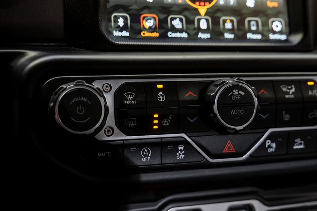 2021 Jeep Gladiator Mojave 4X4 LTH, FUEL COVERT WHEELS ,ONLY 37K | Carrollton, TX | Texas Vehicle Exchange 2021 Jeep Gladiator Mojave 4X4 LTH, FUEL COVERT WHEELS ,ONLY 37K | Carrollton, TX | Texas Vehicle Exchange