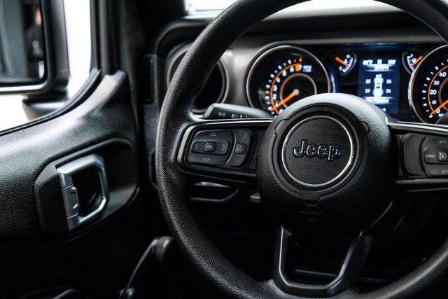 2021 Jeep Gladiator Sport 4x4,BUMPERS,LED'S, FUEL,6 SPEED, 39K MILES | Carrollton, TX | Texas Vehicle Exchange 2021 Jeep Gladiator Sport 4x4,BUMPERS,LED'S, FUEL,6 SPEED, 39K MILES | Carrollton, TX | Texas Vehicle Exchange