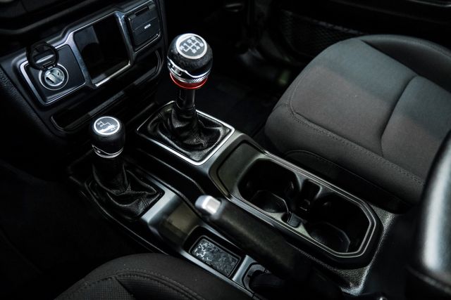 2021 Jeep Gladiator Sport  4x4,BUMPERS,LED'S, FUEL,6 SPEED, 39K MILES | Carrollton, TX | Texas Vehicle Exchange