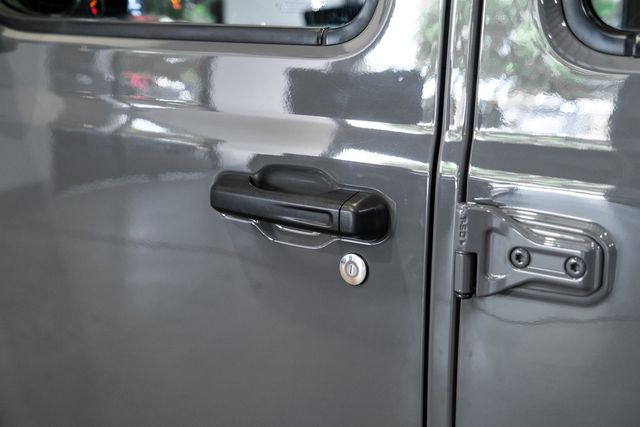 2021 Jeep Gladiator Sport  4x4,BUMPERS,LED'S, FUEL,6 SPEED, 39K MILES | Carrollton, TX | Texas Vehicle Exchange