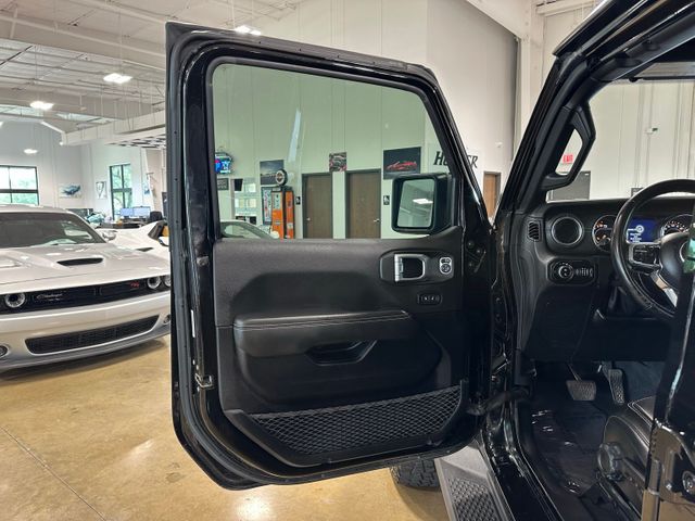 2021 Jeep Gladiator Overland Premium Package | Irving, Texas | Hopper Motorplex 2021 Jeep Gladiator Overland Premium Package | Irving, Texas | Hopper Motorplex