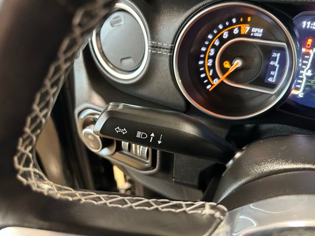 2021 Jeep Gladiator Overland Premium Package | Irving, Texas | Hopper Motorplex 2021 Jeep Gladiator Overland Premium Package | Irving, Texas | Hopper Motorplex