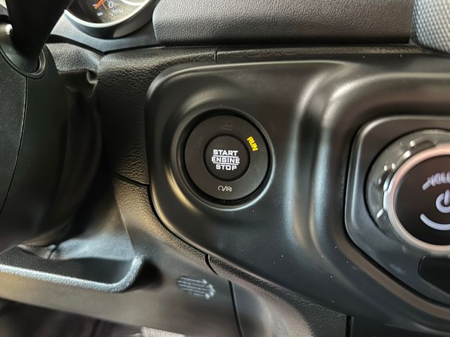 2021 Jeep Gladiator Overland Premium Package | Irving, Texas | Hopper Motorplex 2021 Jeep Gladiator Overland Premium Package | Irving, Texas | Hopper Motorplex