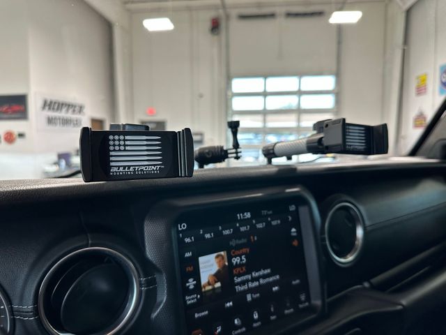 2021 Jeep Gladiator Overland Premium Package | Irving, Texas | Hopper Motorplex 2021 Jeep Gladiator Overland Premium Package | Irving, Texas | Hopper Motorplex