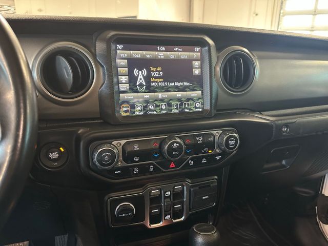 2021 Jeep Gladiator Willys 24W Alpine Navi Hardtop Tow Package | Irving, Texas | Hopper Motorplex