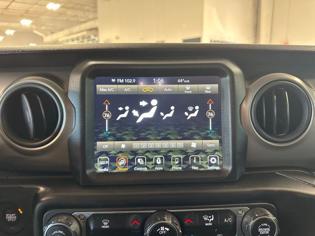 2021 Jeep Gladiator Willys 24W Alpine Navi Hardtop Tow Package | Irving, Texas | Hopper Motorplex 2021 Jeep Gladiator Willys 24W Alpine Navi Hardtop Tow Package | Irving, Texas | Hopper Motorplex