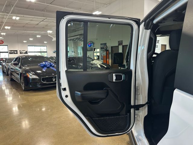 2021 Jeep Gladiator Willys 24W Alpine Navi Hardtop Tow Package | Irving, Texas | Hopper Motorplex 2021 Jeep Gladiator Willys 24W Alpine Navi Hardtop Tow Package | Irving, Texas | Hopper Motorplex