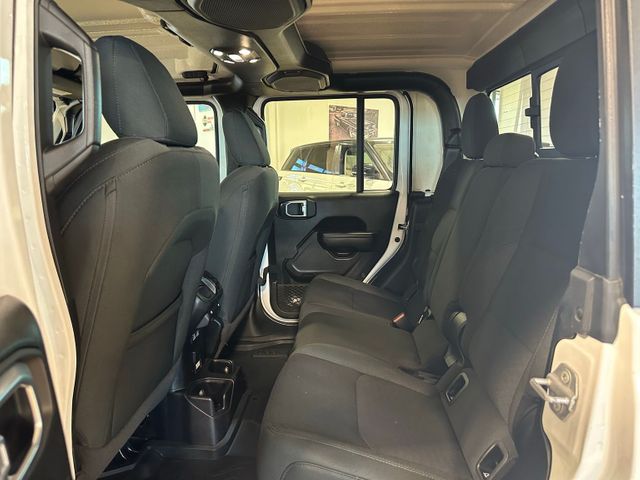 2021 Jeep Gladiator Willys 24W Alpine Navi Hardtop Tow Package | Irving, Texas | Hopper Motorplex 2021 Jeep Gladiator Willys 24W Alpine Navi Hardtop Tow Package | Irving, Texas | Hopper Motorplex