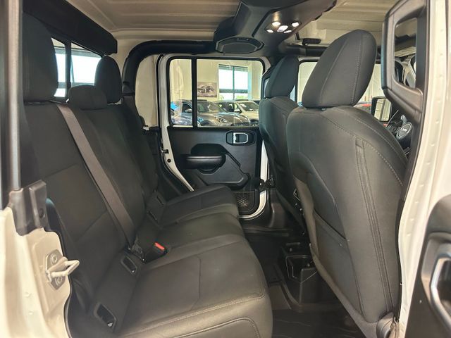 2021 Jeep Gladiator Willys 24W Alpine Navi Hardtop Tow Package | Irving, Texas | Hopper Motorplex 2021 Jeep Gladiator Willys 24W Alpine Navi Hardtop Tow Package | Irving, Texas | Hopper Motorplex