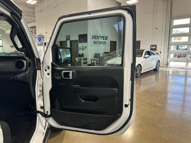 2021 Jeep Gladiator Willys 24W Alpine Navi Hardtop Tow Package | Irving, Texas | Hopper Motorplex 2021 Jeep Gladiator Willys 24W Alpine Navi Hardtop Tow Package | Irving, Texas | Hopper Motorplex
