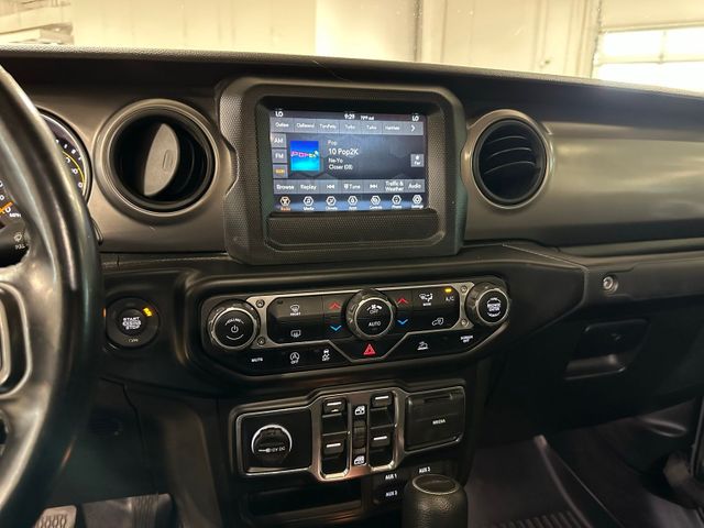 2021 Jeep Gladiator Sport | Irving, Texas | Hopper Motorplex 2021 Jeep Gladiator Sport | Irving, Texas | Hopper Motorplex