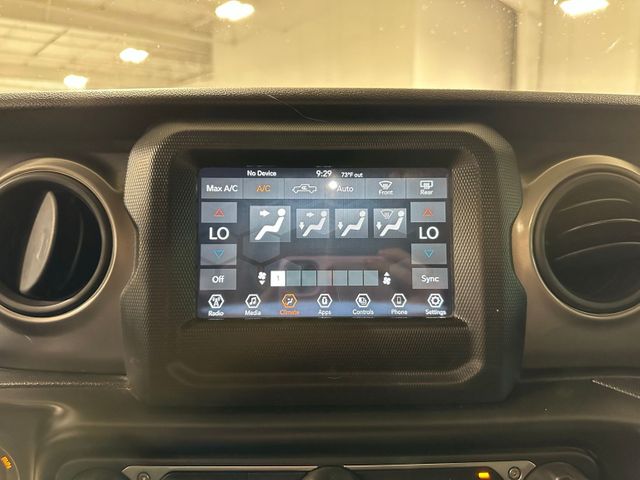 2021 Jeep Gladiator Sport | Irving, Texas | Hopper Motorplex