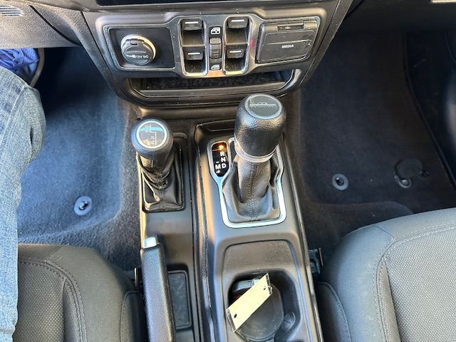 2021 Jeep Gladiator Sport S 2021 Jeep Gladiator Sport S