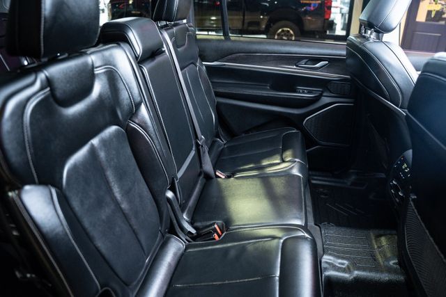 2021 Jeep Grand Cherokee L Limited | Addison, TX | Mr Car Guys 2021 Jeep Grand Cherokee L Limited | Addison, TX | Mr Car Guys