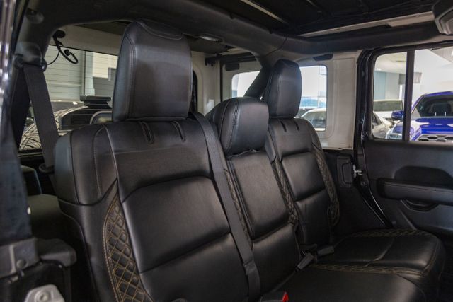 2021 Jeep Wrangler One touch power top Unlimited Sahara High Altitude