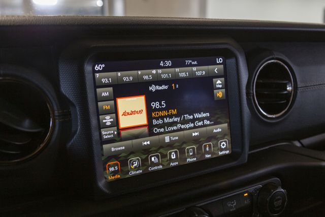 2021 Jeep Wrangler One touch power top Unlimited Sahara High Altitude