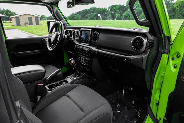 2021 Jeep Wrangler Willys 2021 Jeep Wrangler Willys