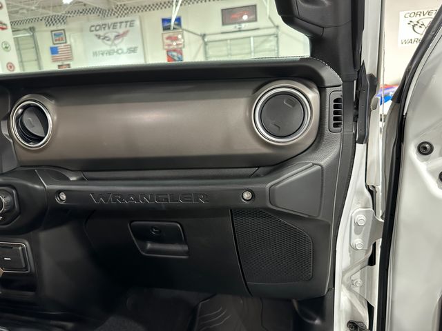 2021 Jeep Wrangler Unlimited Rubicon 4x4, HT, Auto Saddle 8.4 $18k Options 15k | Dallas, Texas | Corvette Warehouse 2021 Jeep Wrangler Unlimited Rubicon 4x4, HT, Auto Saddle 8.4 $18k Options 15k | Dallas, Texas | Corvette Warehouse