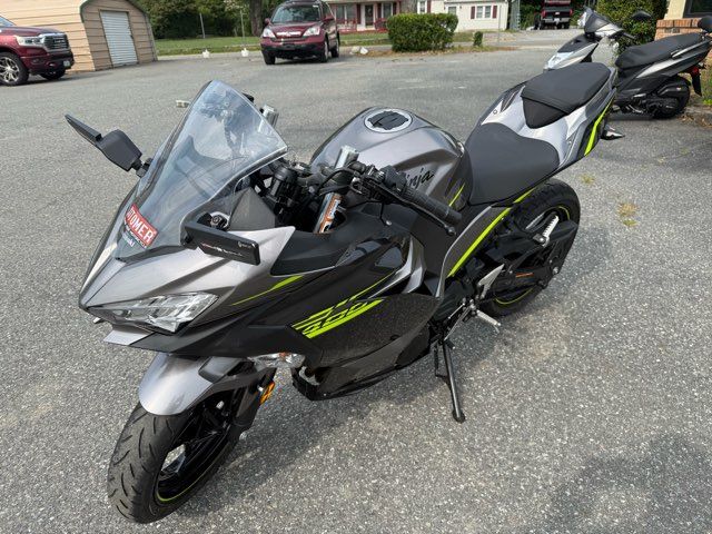 2021 Kawasaki Ninja 400