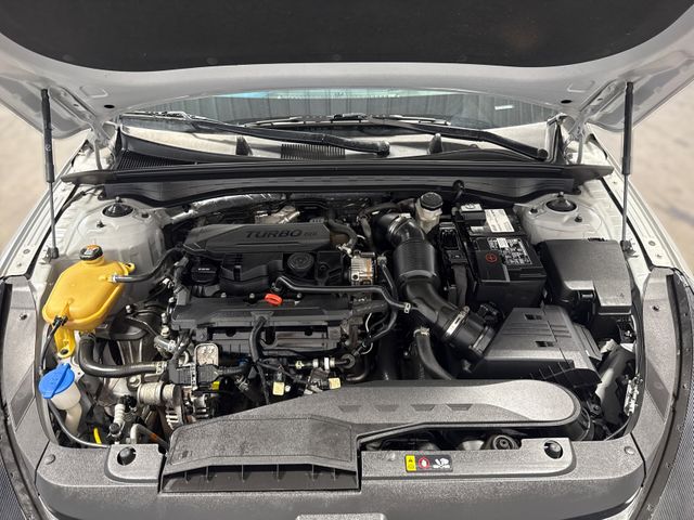 2021 Kia K5 GT-Line 2021 Kia K5 GT-Line