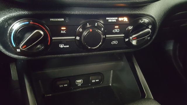 2021 Kia Soul S | Carrollton, TX | Legend Motorcars of Carrollton 2021 Kia Soul S | Carrollton, TX | Legend Motorcars of Carrollton