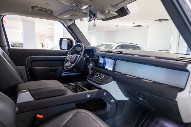 2021 Land Rover Defender Power soft top 90 S