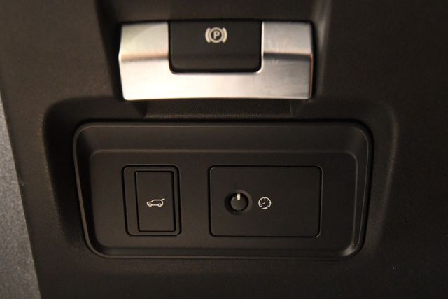 2021 Land Rover Discovery Sport P250 S R-Dynamic | Branford, CT | Sound Auto Wholesalers 2021 Land Rover Discovery Sport P250 S R-Dynamic | Branford, CT | Sound Auto Wholesalers