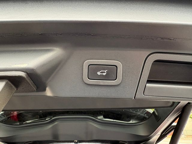 2021 Land Rover Range Rover Velar P250 R-Dynamic S